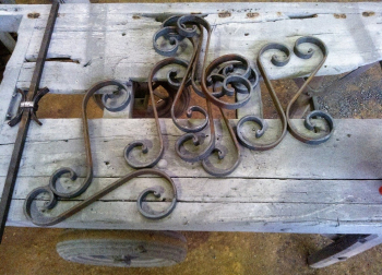 LA FABRICATION DES ORNEMENTS